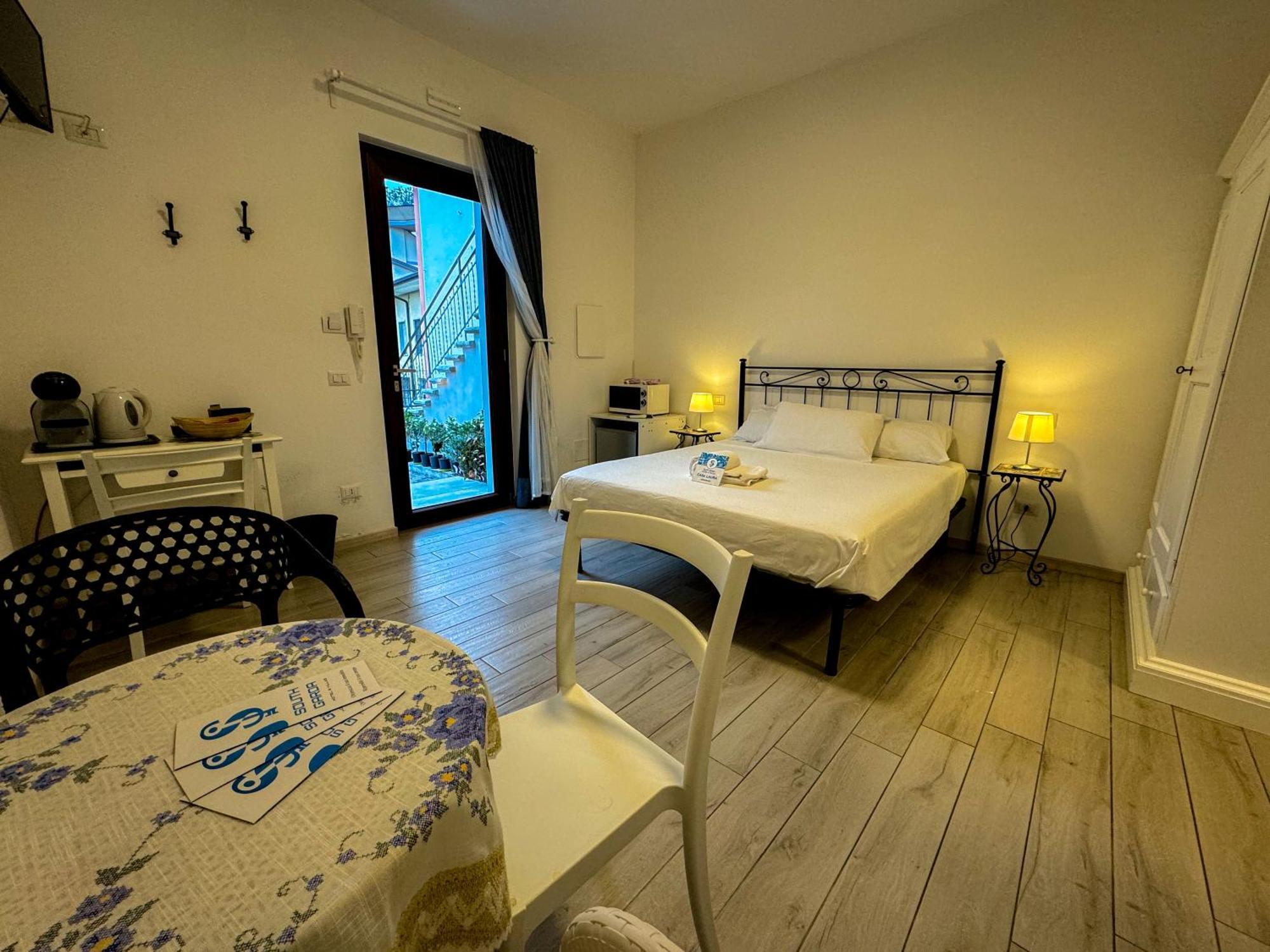Sg Rooms - Casa Laura Peschiera del Garda Eksteriør billede