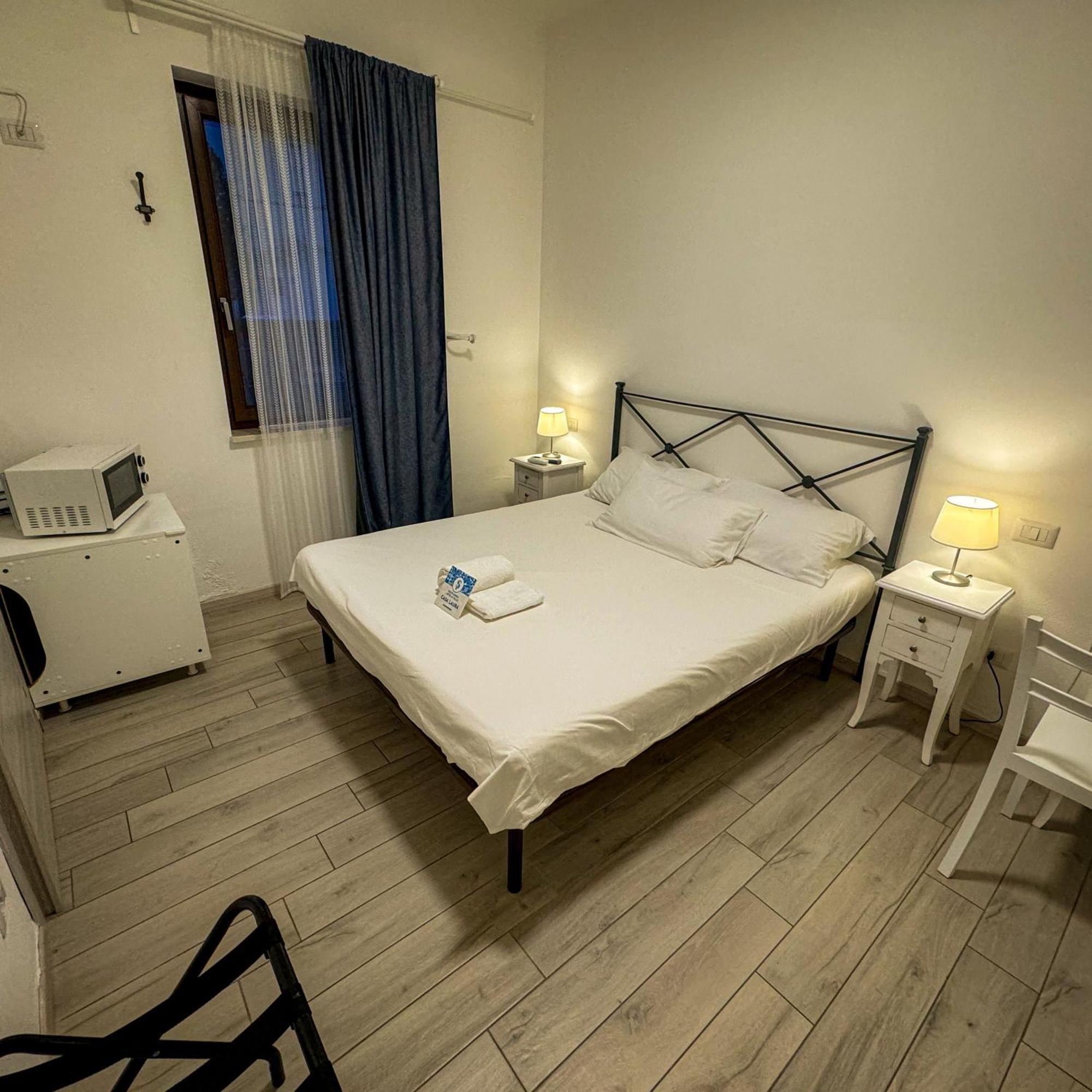 Sg Rooms - Casa Laura Peschiera del Garda Eksteriør billede