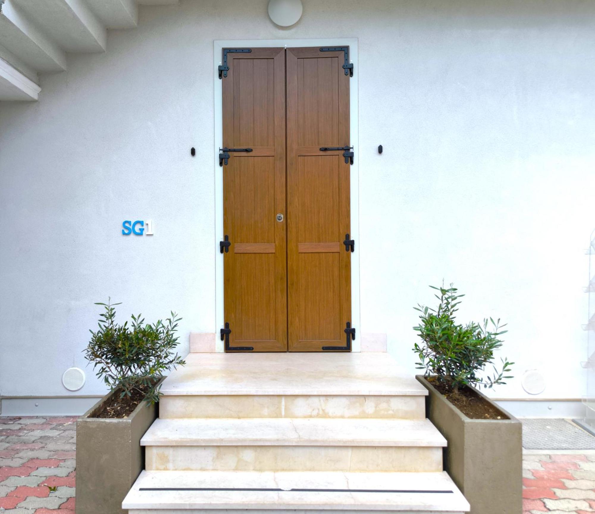 Sg Rooms - Casa Laura Peschiera del Garda Eksteriør billede